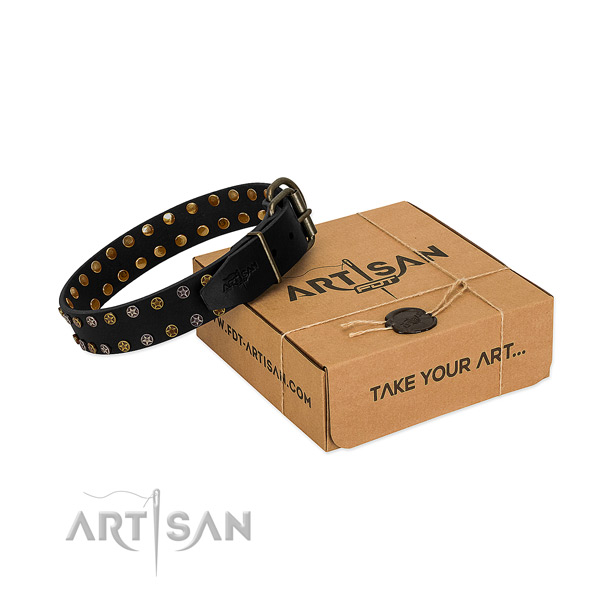 Fashionable natural leather dog collar with rust-proof embellishments