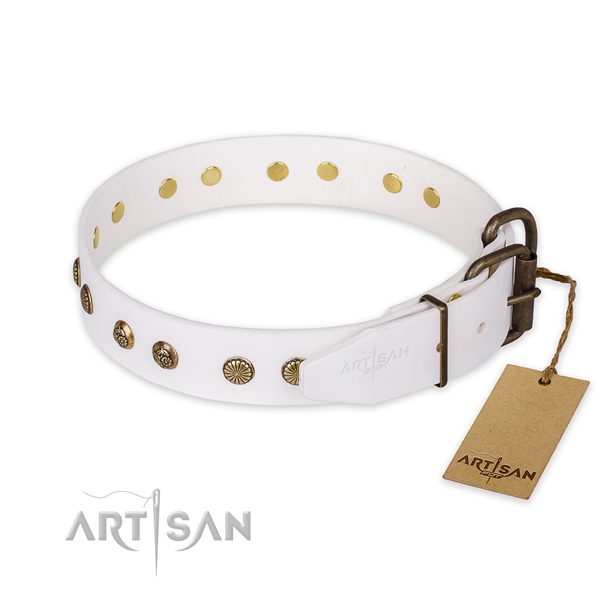 Rust-proof D-ring on full grain leather collar for your beautiful four-legged friend